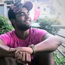 <em><strong>Álvaro C.</strong></em>